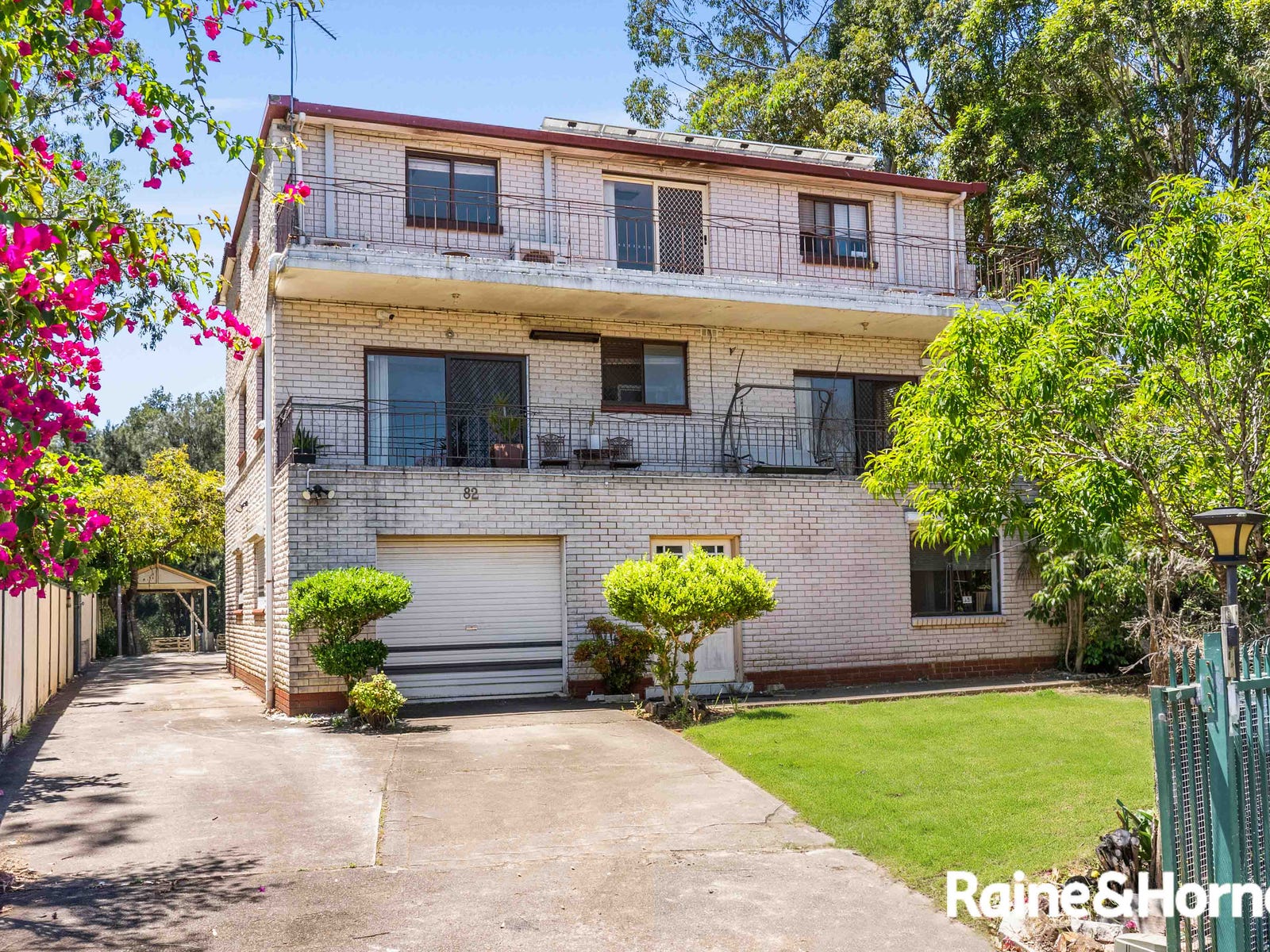 10 Ferry Road, Lansvale