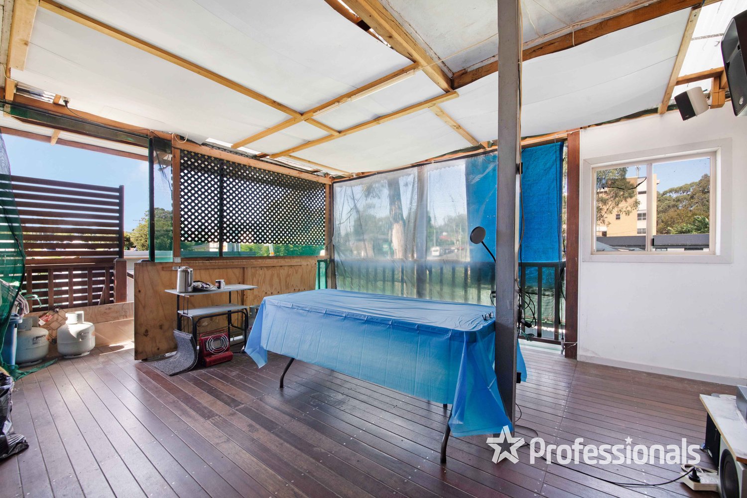 2 Bennett Avenue, Carramar